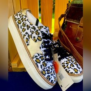 Myra Bag Leopard Star Sneakers NWT